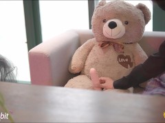 父母不在家，小熊維尼的大屌爆操我居然如此舒服「粉红兔TW」完整版看我的时间线留言 - Screenshot 3 of 16 - 美 乳