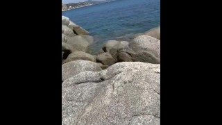 Me hace una mamada en Cerdeña frente a un mar cristalino, felices vacaciones para que todos 😜 disfruten