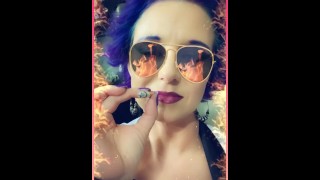 Laura adora fumar com rostos do Snap 