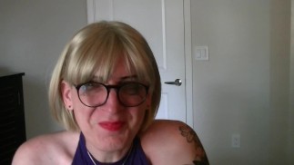 Trans Hottie Xylah Dee Niesen aus Chhinkni-Pulver