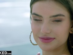 BLACKED Gorgeous BBC-hungry Stefany steps out on fiancee - Screenshot 2 of 16 - Big Cock