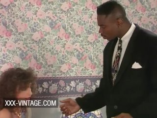 Busty Sarah Young is looking for XXL pleasure screenshot number 1