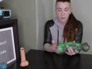 Reviewing Medium Stan_by Bad Dragon(SFW)