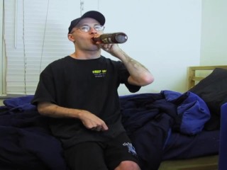 Solo Male tries Dirt Soda for the first Time (Big Burp)