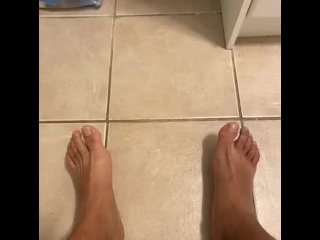 Hehe Feet