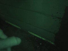 夜明け前に野外放尿 - Screenshot 13 of 16 - Peeing