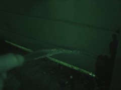 夜明け前に野外放尿 - Screenshot 3 of 16 - Peeing