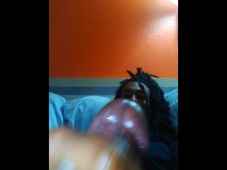 FreaksBestFriend Cumology мастурбирует, глядя в глаза 👀 противным шлюхам на Pornhub