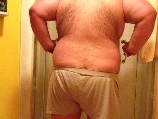 зажим для живота в ванной комнате