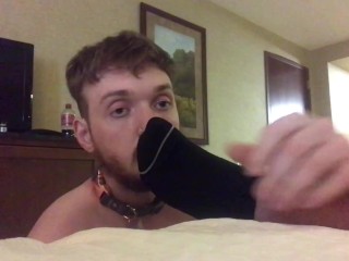 Foot Fag worships socks