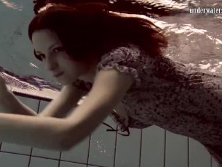 Super tight underwater babe pussy Loris Licicia