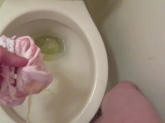 Peeing to pink panties!