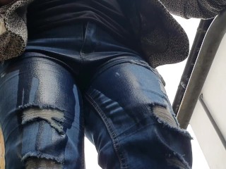 ⭐ Naughty Girl Pisses her Tight Jeans - View from Below!!