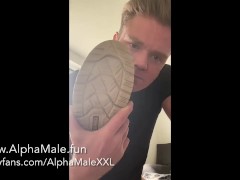 Straight British Builder Tells Off Gay Guy For Wearing His Work Boots Around The House AlphaMaleXXL