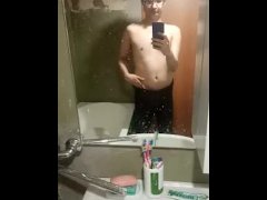 Одинокий дрочер ваня теперь уволен из КФС за это - Screenshot 1 of 16 - Vanyokfilimonov