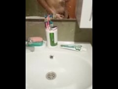 Одинокий дрочер ваня теперь уволен из КФС за это
