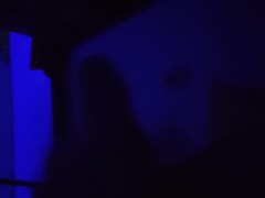 Me masturbo con luces LED.