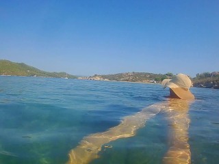 TOTALY NAKED Underwater #_RIsky swim_with my new friends