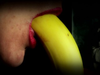 Эротическая оральная игра с бананом - Agata Anallove