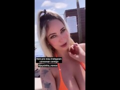 Morrendo de tesao na praia! Aprontamos muito em salvador. Vem conhecer meu site www.soyjoy.sambaplay