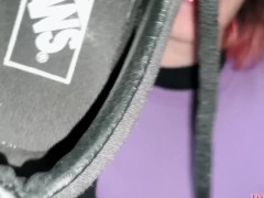 weirdo guy on elevator can't stop staring my vans. I give him a shoejob and he cums in my sneakers
