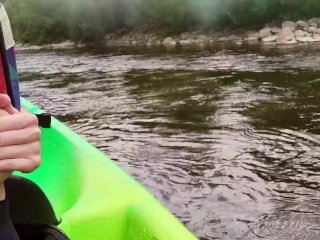 Exhib le long d'une_rivière et petite pause pipi