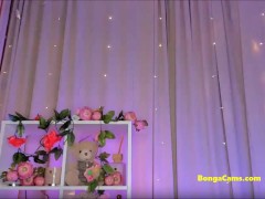 Horny kinky BongaCams babe squirts right on her pretty face - Screenshot 5 of 16 - Web Cam