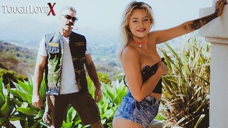 TOUGHLOVEX Karl's Kastings with blonde Harmony Rivers
