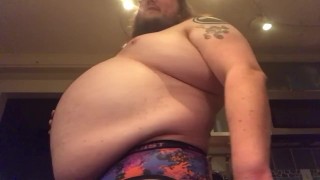 380 lb Gainer drinking gainer shake and talking about the efforts it takes to gain