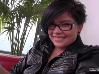 Masturbation Session With_Four Eyed_Oriental Teen Kami Lee!