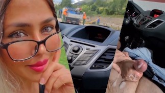 Очень рискованно на публике с Настоящим незнакомцем (очень близкими людьми) Я измеряю его член, а затем заставляю его кончить