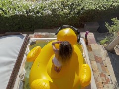 Banksie Ducking Around w/ a Big Inflatable Duck - Screenshot 15 of 16 - Camgirl
