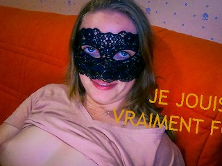 French Amateur - Hysterical Reading - I Cum so Hard Reading with a Vibrator on my Clit