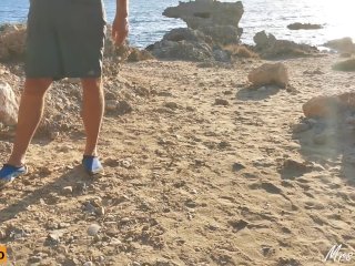 Wife lets Stranger Finger her on the Beach and Plays with 2 Cocks