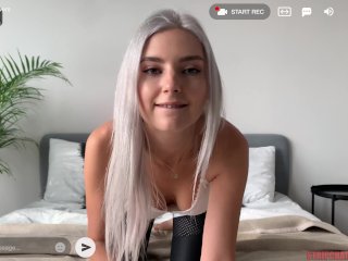 Pizza guy fucks oiled pussy during the live stream on Stripchat - Eva Elfie screenshot number 0