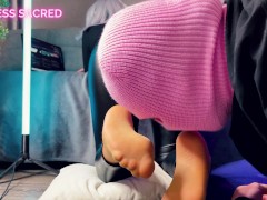 Chilling and TEASING - Screenshot 10 of 16 - Foot Slave