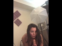 كحبة عراقية تركب عير صناعي ١٢ انج وتفوته كله بطيزها/iraqi slut rides 12 inches dildo deep in her ass