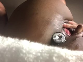 vibrator orgasm, ebony, solo female, squirt