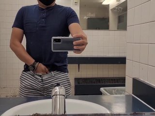 PINOY HUNK CELEBRITY TINIGASAN SA ISANG PUBLIC CR NG MALL