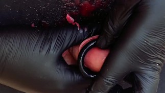 Einstündige CBT-Sitzung mit Eierklatschen, heißem Wachsspiel und E-Stim-Necken, bis Sperma austritt