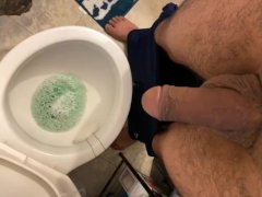 Pee is so good  - Screenshot 15 of 16 - Boys Peeing
