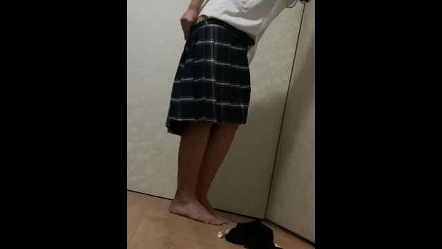 【盗撮】女子高生服⇒スク水へパイパン女子がお着換え【素人】