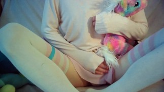 TCD Kiara, Pure дразнит в милых кружевных трусиках