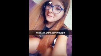 Wenn Papa mir folgt, stimme ich zu, dass er meine Muschi leckt