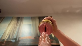 Как продержаться дольше в постели! FLESHLIGHT МАСТУРБИРУЕТ - СПЕРМА - ВЫНОСЛИВОСТЬ - 4K