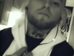 Intro - Screenshot 3 of 16 - Tatted