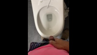 JordiStardust urinating and strokes his big dick