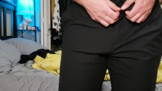 Ftm en jock strap avec fessée 