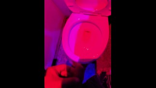 Писание в баре #2