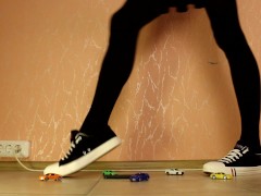 TRANNY GIANTESS CRUSHES TOY CARS IN SNEAKERS